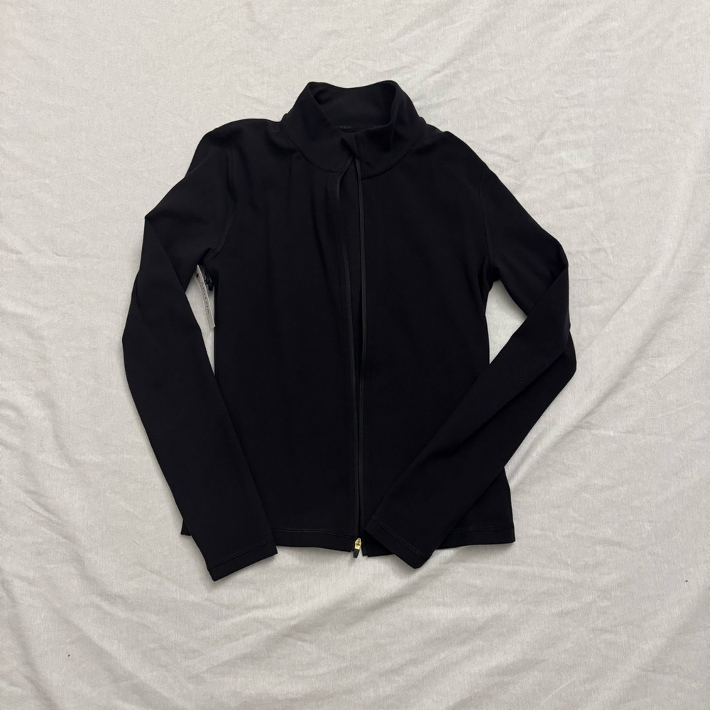 Aritzia Golden Butter Limit Hip Zip Longsleeve